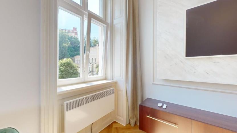 Prodej bytu 1+1, Karlovy Vary, Vřídelní, 42 m2