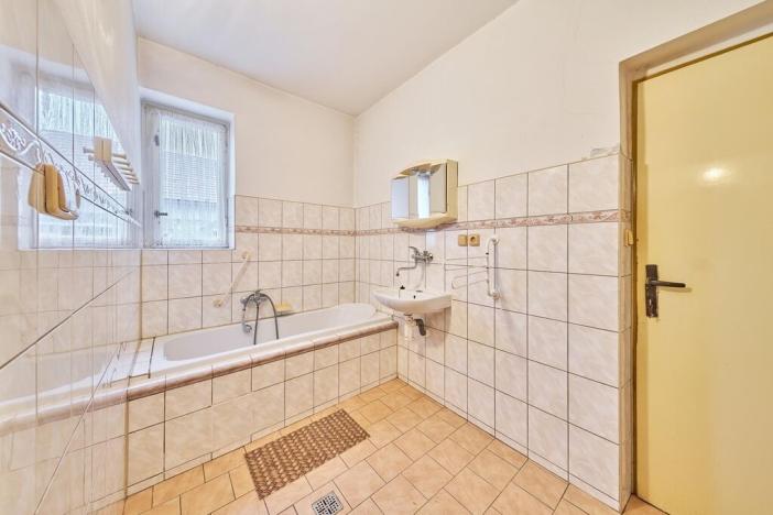 Prodej rodinného domu, Dvůr Králové nad Labem - Zboží, 562 m2