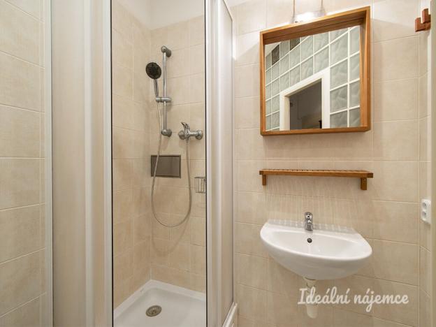 Pronájem bytu 2+kk, Praha - Vysočany, Na břehu, 50 m2