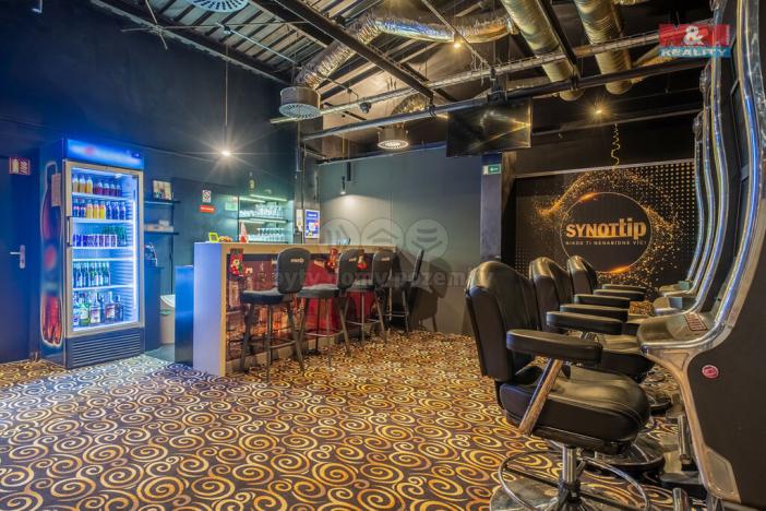 Prodej obchodního prostoru, Mimoň - Mimoň I, Husova, 124 m2