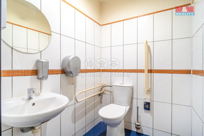 Prodej obchodního prostoru, Mimoň - Mimoň I, Husova, 124 m2