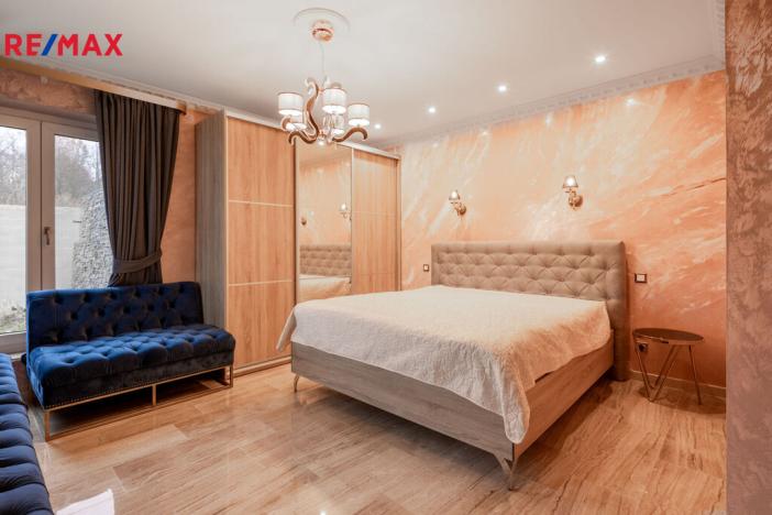 Prodej rodinného domu, Jenišov, Pod Vrchem, 483 m2