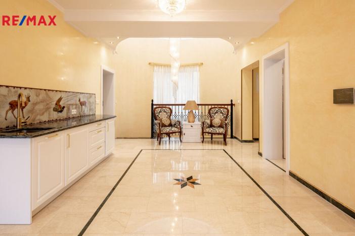 Prodej rodinného domu, Jenišov, Pod Vrchem, 483 m2