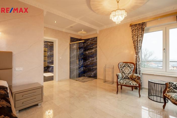 Prodej rodinného domu, Jenišov, Pod Vrchem, 483 m2