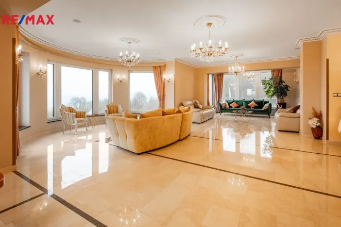 Prodej rodinného domu, Jenišov, Pod Vrchem, 483 m2