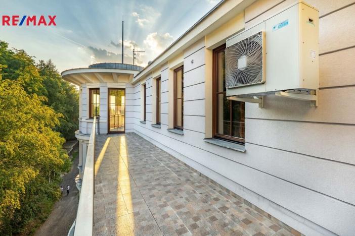 Prodej bytu 6+kk a větší, Karlovy Vary, Svahová, 537 m2