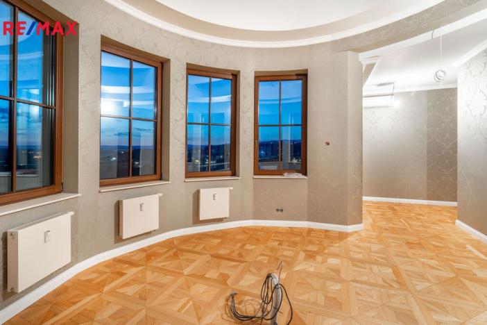 Prodej bytu 6+kk a větší, Karlovy Vary, Svahová, 537 m2