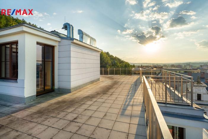 Prodej bytu 6+kk a větší, Karlovy Vary, Svahová, 537 m2