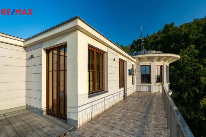 Prodej bytu 6+kk a větší, Karlovy Vary, Svahová, 537 m2