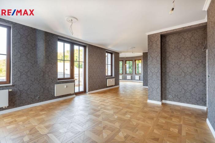 Prodej bytu 6+kk a větší, Karlovy Vary, Svahová, 537 m2