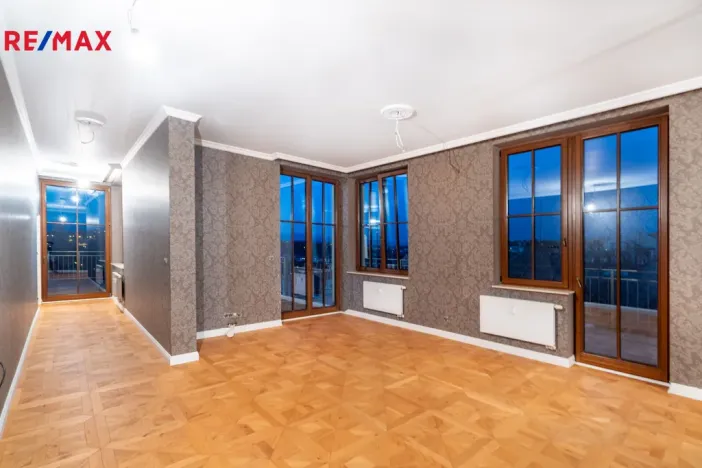 Prodej bytu 6+kk a větší, Karlovy Vary, Svahová, 537 m2