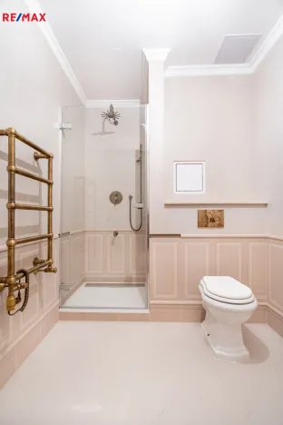 Prodej bytu 6+kk a větší, Karlovy Vary, Svahová, 537 m2