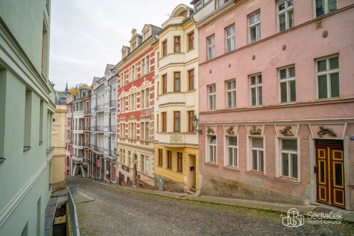 Pronájem bytu 1+kk, Karlovy Vary, Divadelní, 35 m2