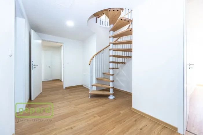 Prodej bytu 6+kk a větší, Praha - Stodůlky, Plzeňská, 160 m2