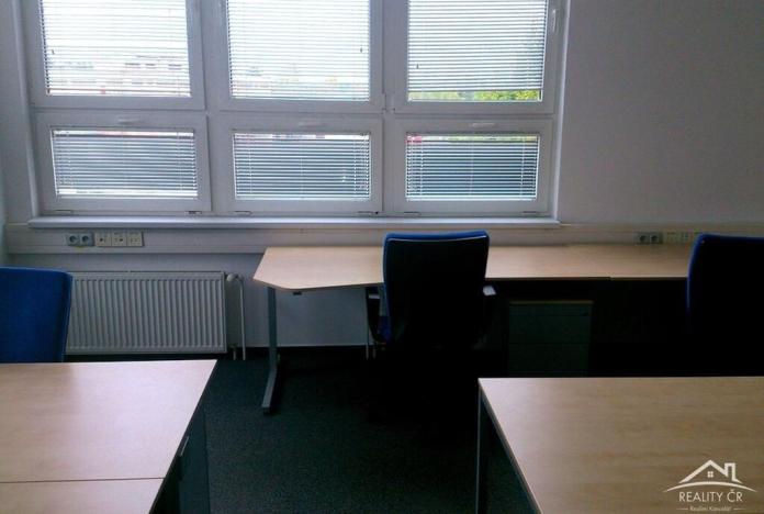 Pronájem kanceláře, Jihlava, Pávovská, 907 m2