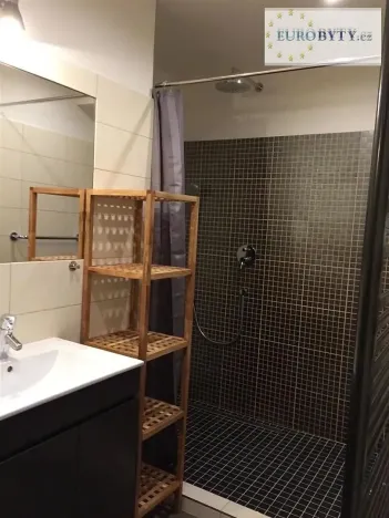 Prodej obchodního prostoru, Praha - Nusle, Na Jezerce, 74 m2