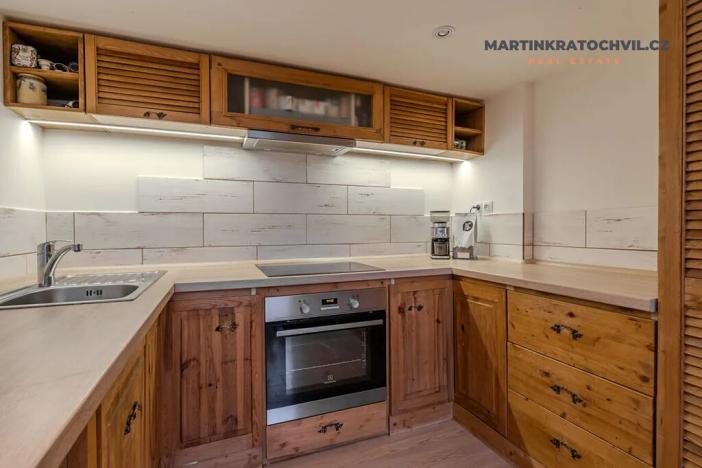 Prodej bytu 1+kk, Praha - Bubeneč, Korunovační, 52 m2