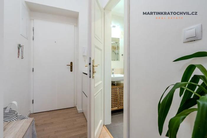 Prodej bytu 1+kk, Praha - Bubeneč, Korunovační, 52 m2