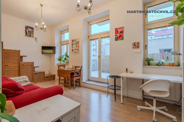 Prodej bytu 1+kk, Praha - Bubeneč, Korunovační, 52 m2