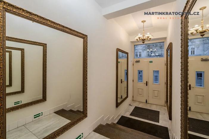 Prodej bytu 1+kk, Praha - Bubeneč, Korunovační, 52 m2