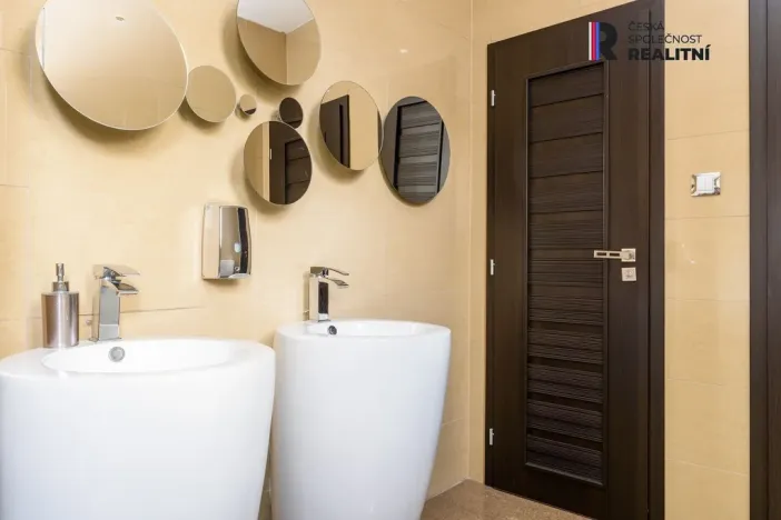 Pronájem kanceláře, Sokolov, Nádražní, 12 m2