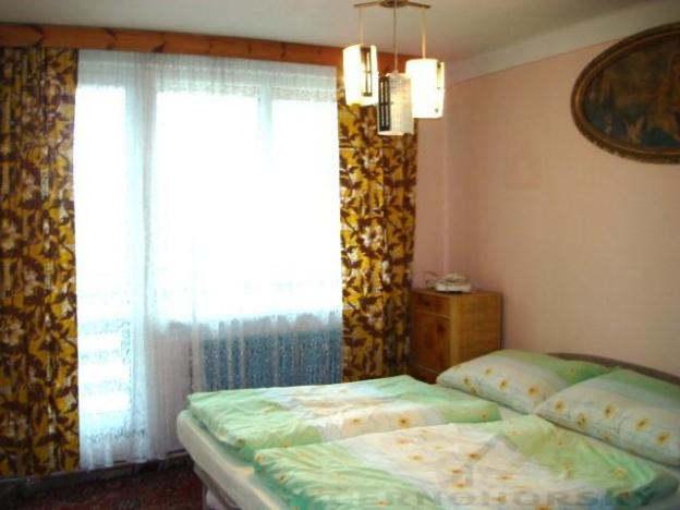 Prodej rodinného domu, Kněževes, 400 m2