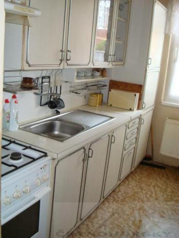 Prodej rodinného domu, Kněževes, 400 m2