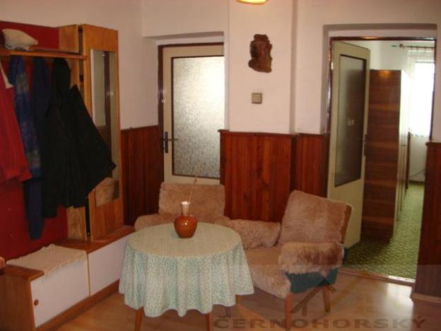 Prodej rodinného domu, Kněževes, 400 m2