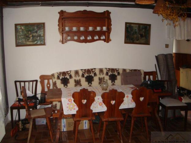 Prodej rodinného domu, Kněževes, 400 m2