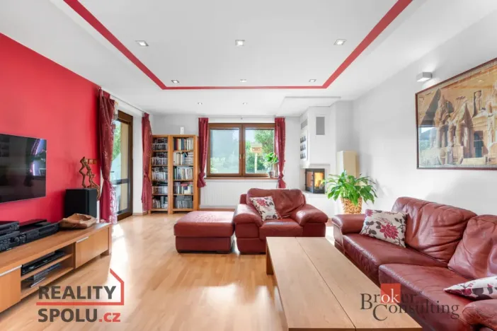 Prodej rodinného domu, Veleň, U studánky, 184 m2