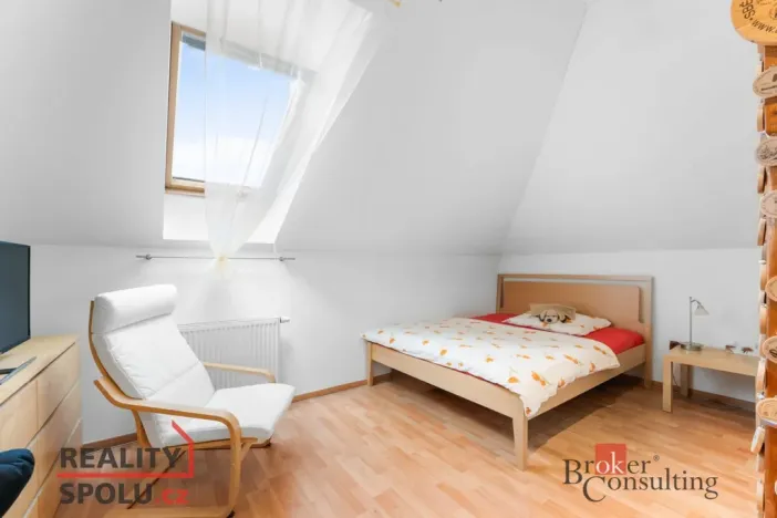 Prodej rodinného domu, Veleň, U studánky, 184 m2