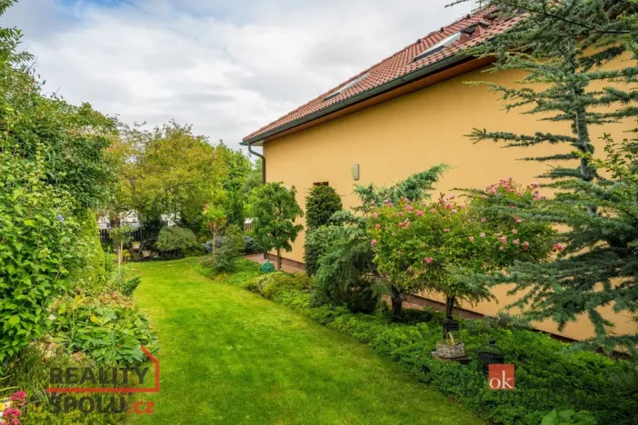 Prodej rodinného domu, Veleň, U studánky, 184 m2