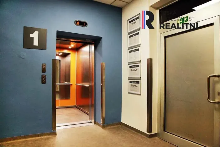 Pronájem kanceláře, Zlín, Kvítková, 82 m2