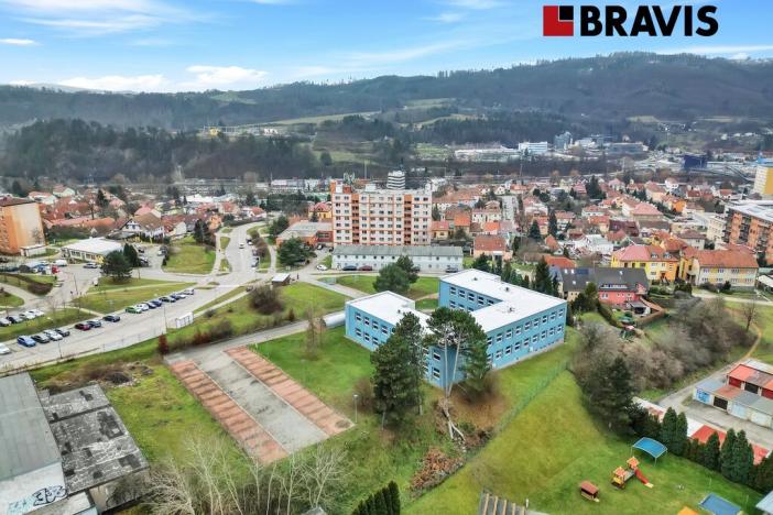 Pronájem kanceláře, Blansko, Čapkova, 1385 m2