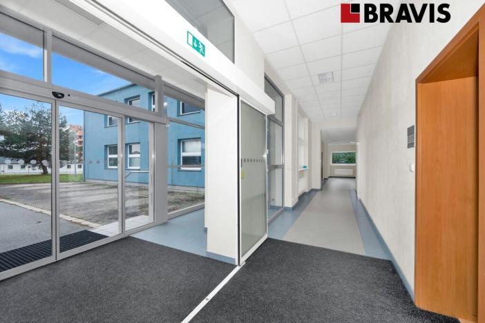 Pronájem kanceláře, Blansko, Čapkova, 1385 m2