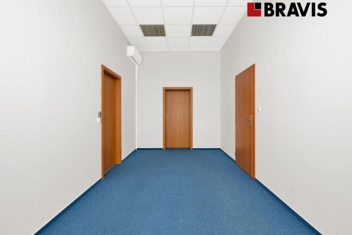 Pronájem kanceláře, Blansko, Čapkova, 1385 m2