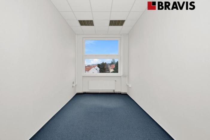 Pronájem kanceláře, Blansko, Čapkova, 1385 m2