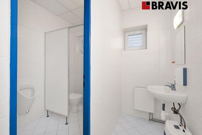 Pronájem kanceláře, Blansko, Čapkova, 1385 m2