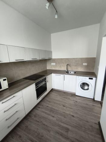 Pronájem bytu 2+1, Bruntál, Květná, 45 m2