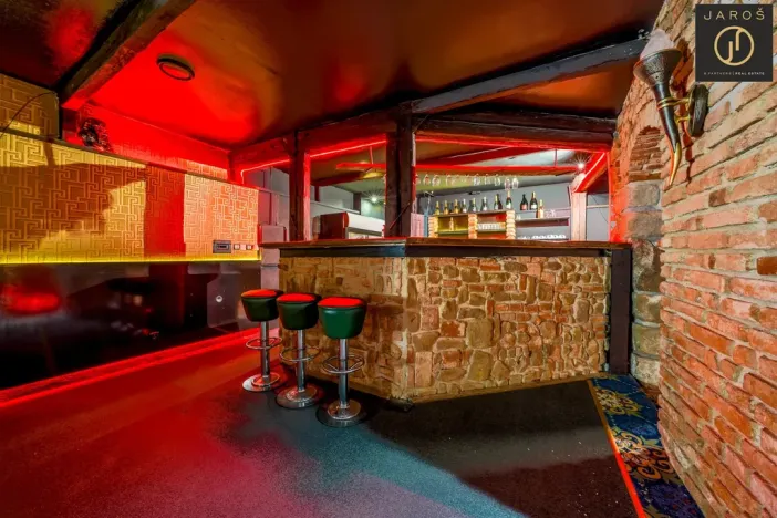 Prodej obchodního prostoru, Petrovice, 450 m2