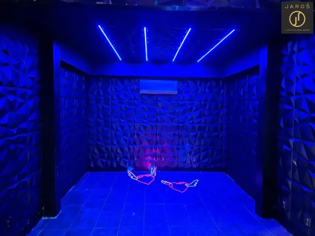 Prodej obchodního prostoru, Petrovice, 450 m2