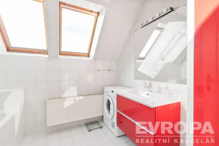 Prodej rodinného domu, Praha - Suchdol, Armádní, 400 m2