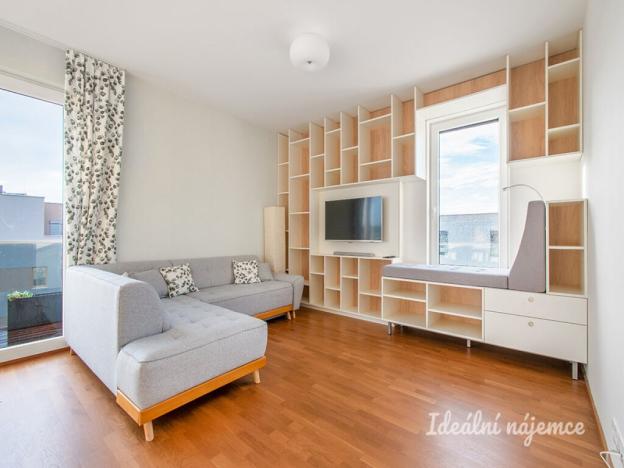 Pronájem bytu 3+kk, Praha - Hloubětín, Waltariho, 75 m2