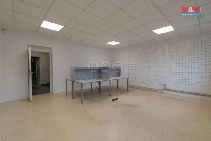 Pronájem kanceláře, Třanovice, 550 m2