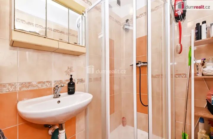 Prodej rodinného domu, Stradonice, 470 m2