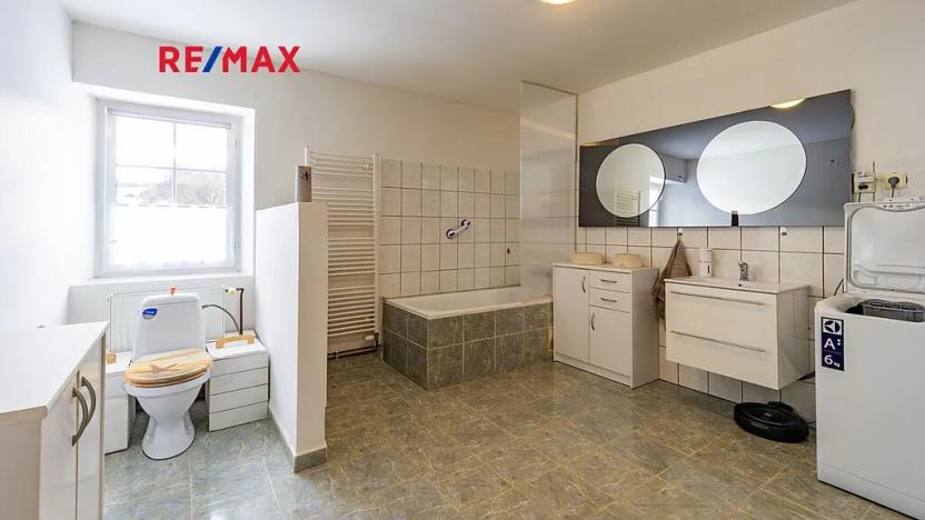 Prodej rodinného domu, Žandov, 296 m2