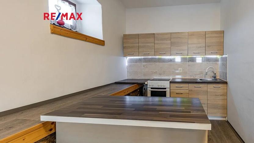 Prodej rodinného domu, Žandov, 296 m2