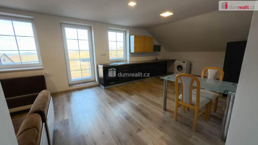 Prodej rodinného domu, Bystřice - Ouběnice, 300 m2