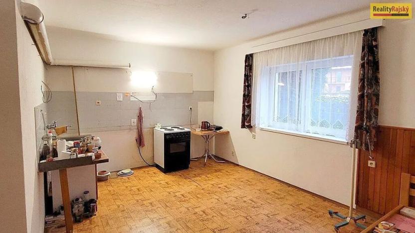 Prodej rodinného domu, Praha - Kolovraty, Za podjezdem, 160 m2