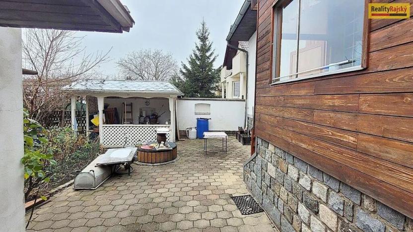 Prodej rodinného domu, Praha - Kolovraty, Za podjezdem, 160 m2